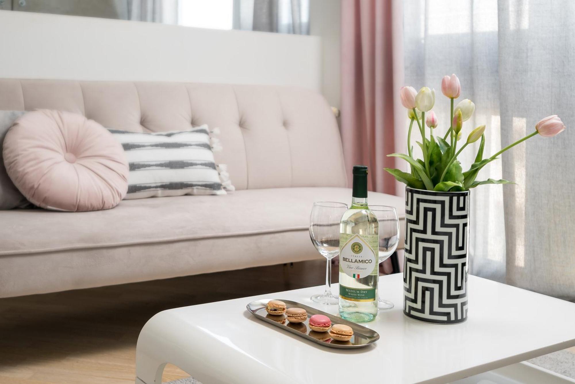 Air-Conditioned Premium Loft Warsaw Skyline Only 900 M To Central Station Varsóvia Exterior foto